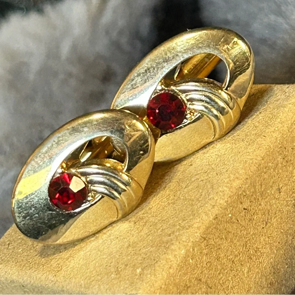 Men’s Vintage Swank gold plated red glass stone accent cuff links
